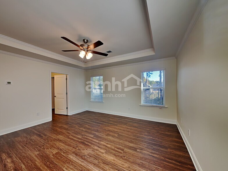 Building Photo - 212 Rivulet Dr