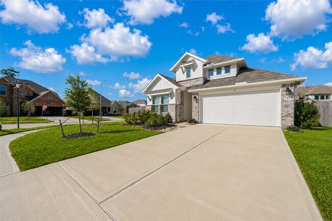 Building Photo - 31416 Cedar Elm Trl