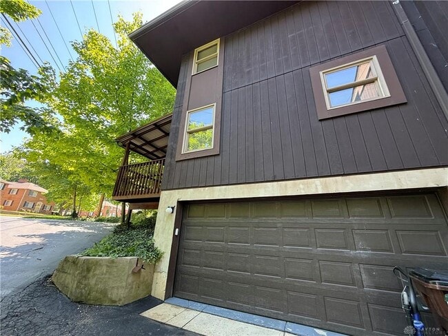 Building Photo - 2162 Willowgrove Ave