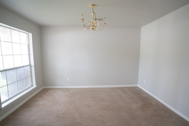 Building Photo - 20830 Balmoral Glen Ln