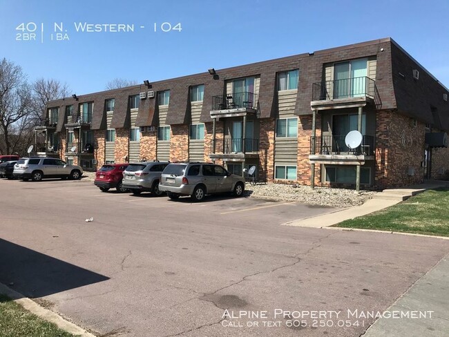 Primary Photo - 401 N Western Ave