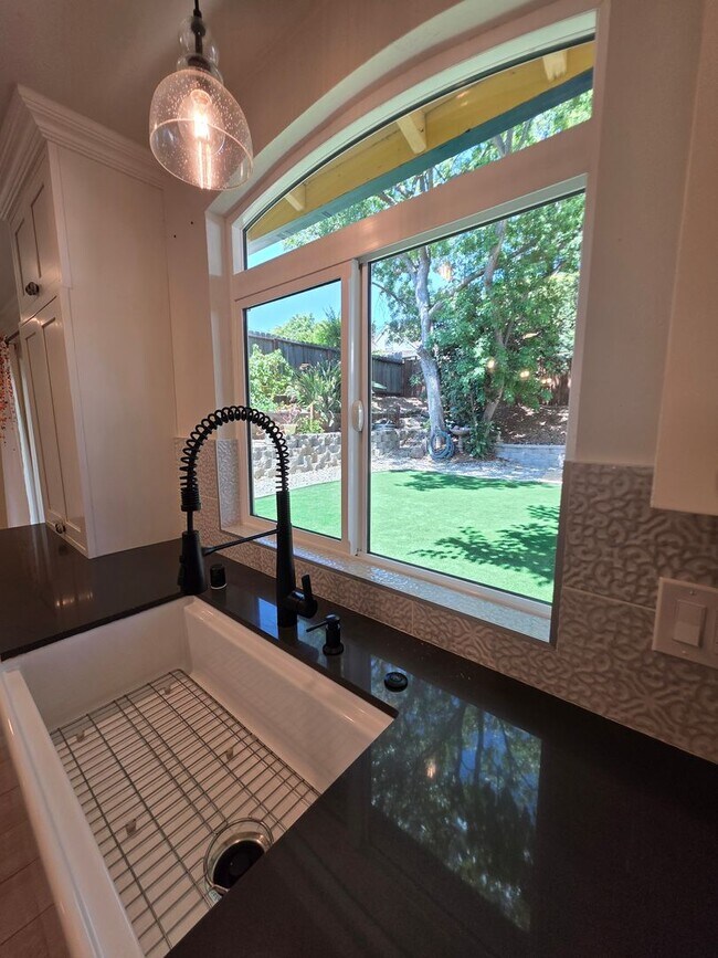 Building Photo - Endearing 4/2 Top of the Line Remodel in Concord's Canterbury Neighborhood
