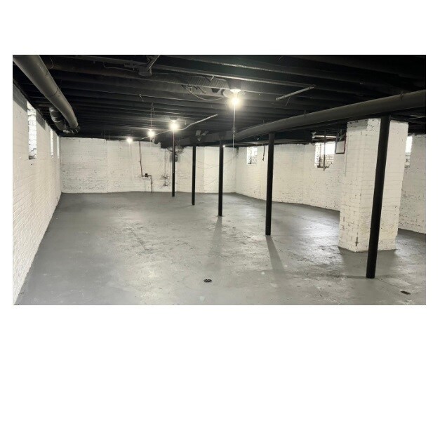 Building Photo - 87 Pilgrim St