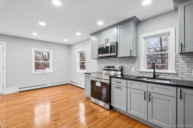 Building Photo - 66 Secor Rd