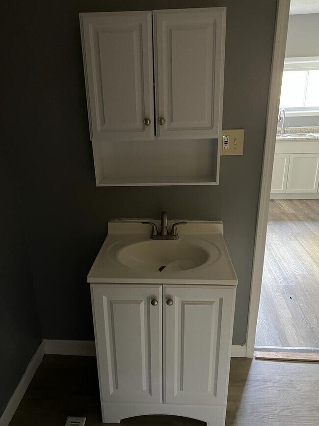 Building Photo - 5051 Pershing Ave