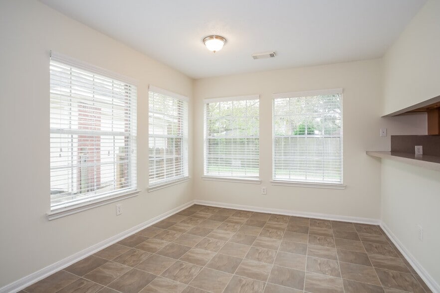 Building Photo - 4427 W Thunderwood Cir