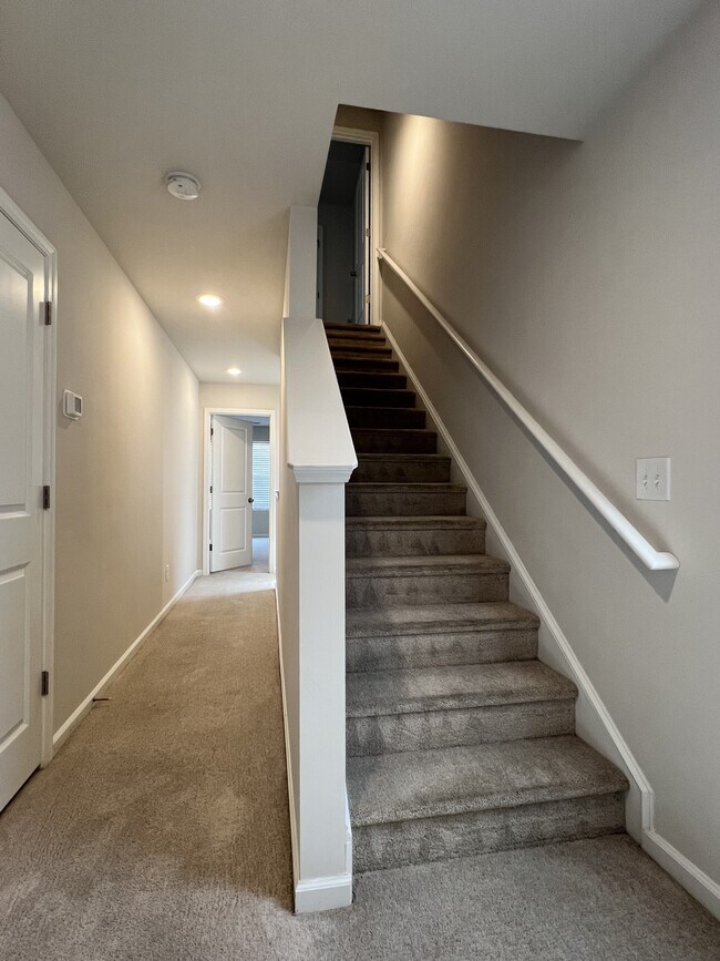 Building Photo - 199 Kitti Wake Dr