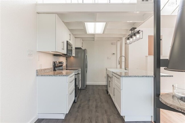 Building Photo - 2200 Trailside Dr