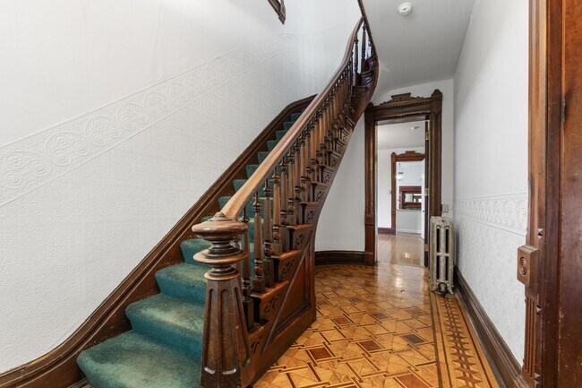 Building Photo - Huge Brick House in Victorian Village/Short North, Beautiful Woodwork 3 Car Garage and Swimming pool