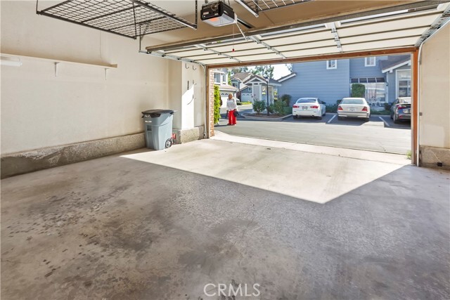 Building Photo - 2192 Avocado Way