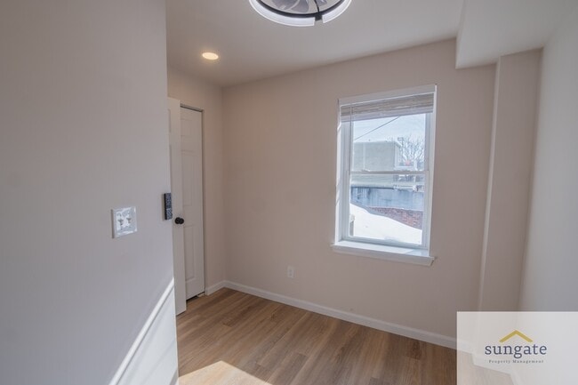 Building Photo - 1911 Eastern Ave