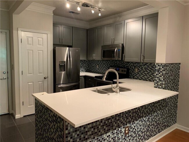 Building Photo - 1120 Westchester Ridge NE