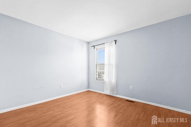 Building Photo - 19 Covington Ct