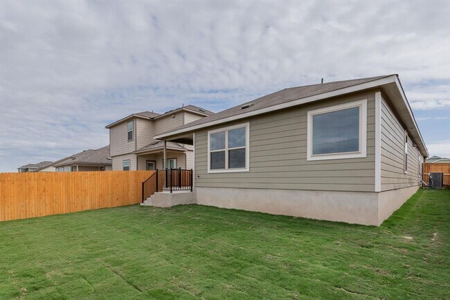Building Photo - 509 Greatest Gift Wy