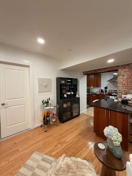 Building Photo - 1716 S St NW