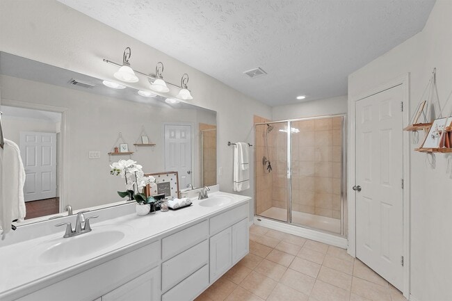 Building Photo - 7818 Stoneyway Dr