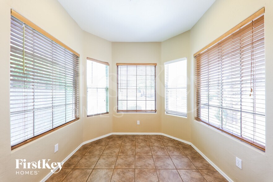 Building Photo - 4614 W Fortune Dr