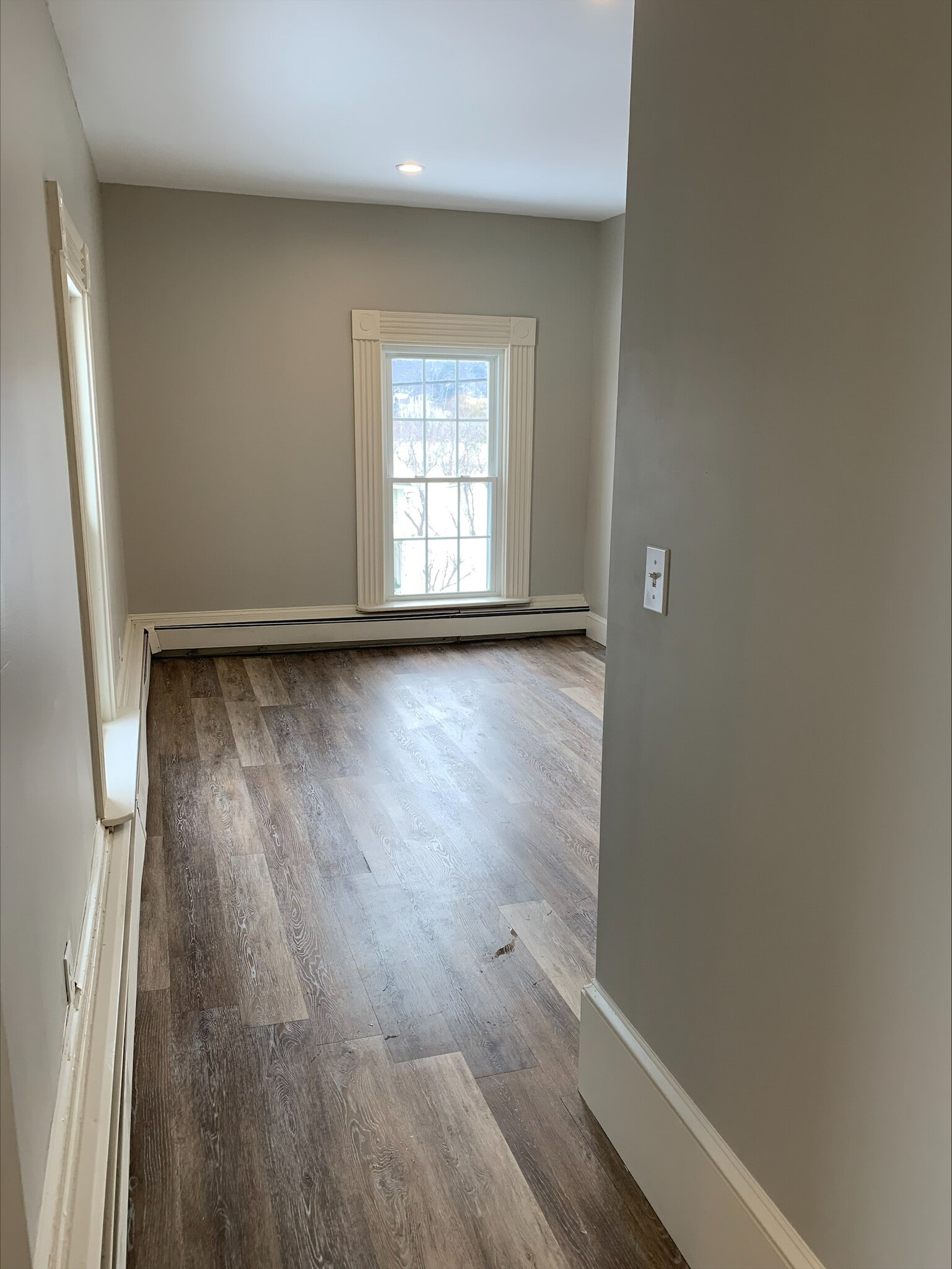 Building Photo - 2015 Quechee Main St