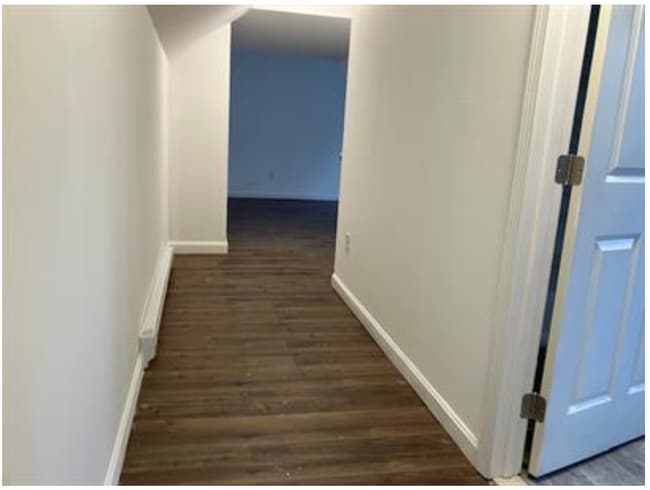 Building Photo - 21 E Lake Rd