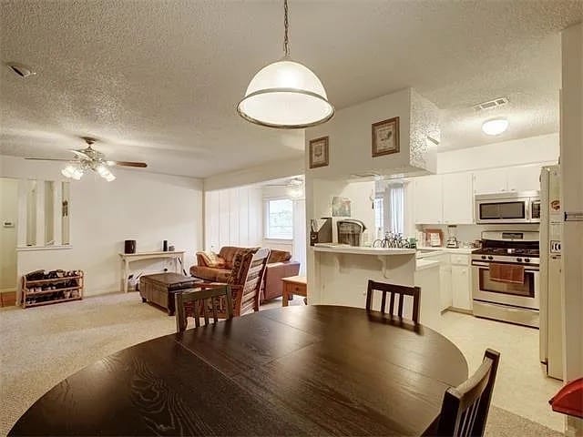 Building Photo - 3607 Summit Bend