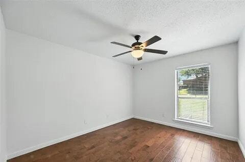 Building Photo - 2733 E Wentwood Dr