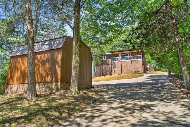 Building Photo - 3390 Tyree Springs Rd