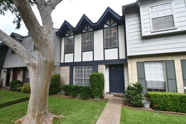 Building Photo - 10018 Knoboak Dr