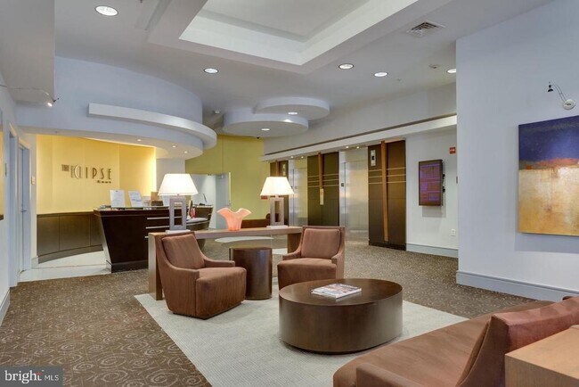 Building Photo - 3650 S Glebe Rd