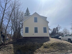 Building Photo - 71 Lehner St