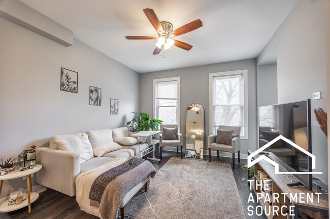 Building Photo - 1431 N Cleaver St