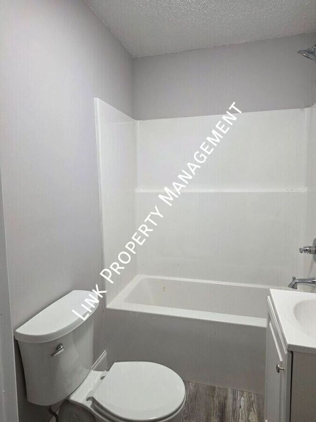 Building Photo - 6108 Ramsey Rd