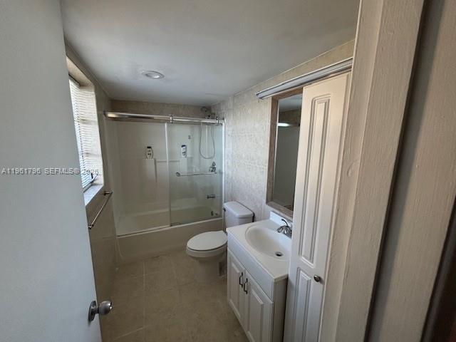 Building Photo - 1302 NE 191st St