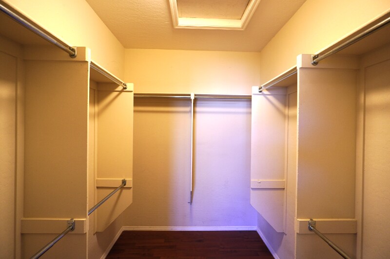 Building Photo - 2558 Divine Sky Dr