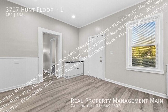 Building Photo - 3707 Hunt St