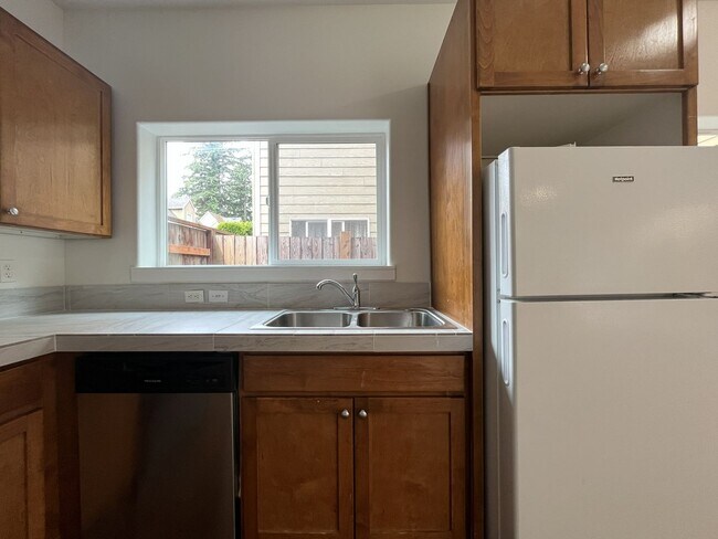 Building Photo - 1517 SE 127th Ave
