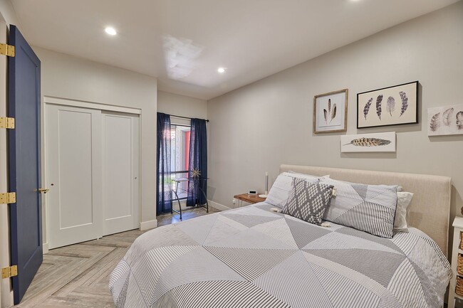 Building Photo - Fully Furnished Villa in Gated Paradise Va...
