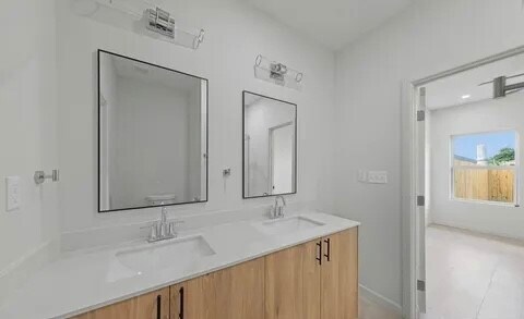 Building Photo - 4984 Alexa Rd