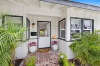 Building Photo - Open Concept 3 Bedroom, 2 Bath Craftsman H...