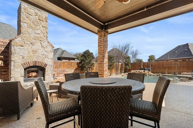 Building Photo - 1621 Hidden Bluff Ct