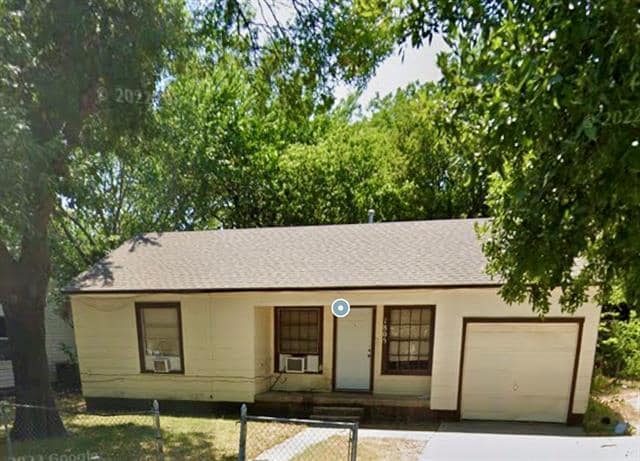 Primary Photo - 1805 Mill St