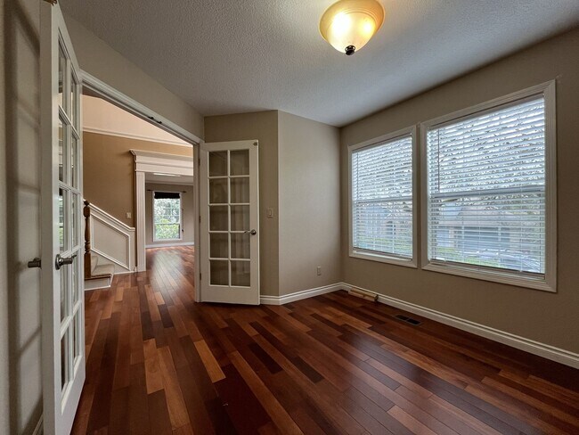 Building Photo - Stunning 4BR Home with Formal Living & Dining, Office & Gourmet Kitchen