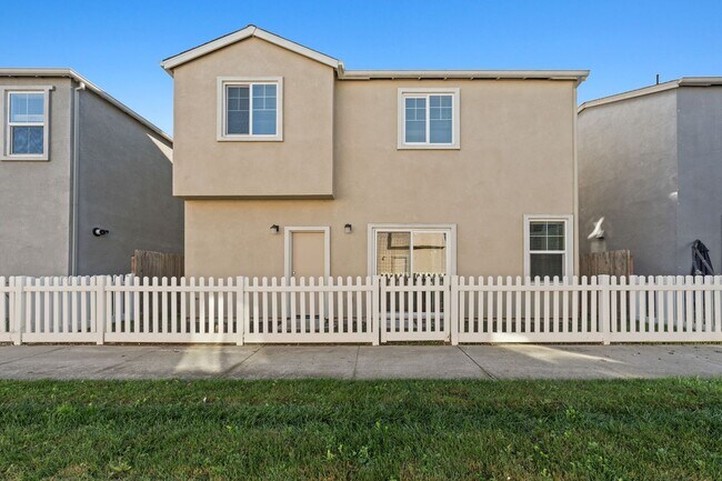 Building Photo - 461 Ashwick Loop