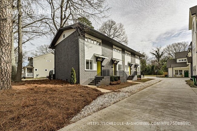 Primary Photo - 215 S Gardner Ave
