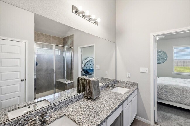 Building Photo - 14815 Rain Tree Dr