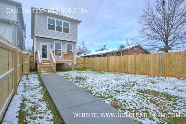 Building Photo - 2224 24th Ave N