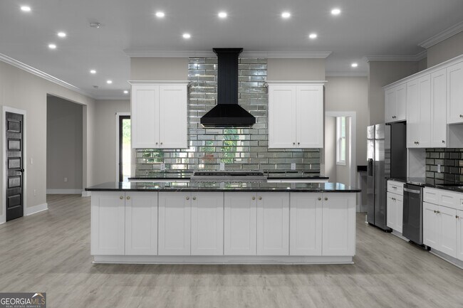 Building Photo - 1331 Diamond Ave SE