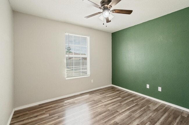 Building Photo - 224 Vista Hermosa