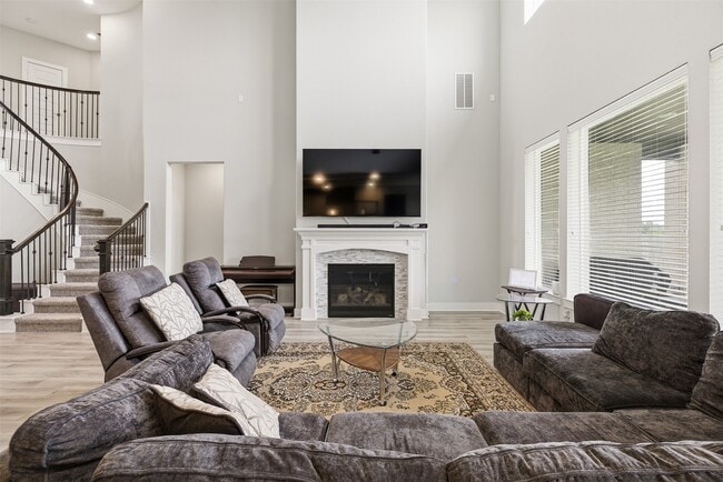 Building Photo - 417 Ripple Edge Ct