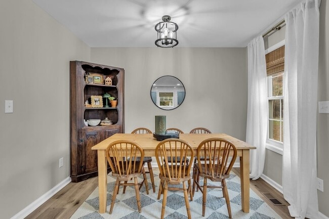 Building Photo - 2475 Rock Springs Cemetery Rd