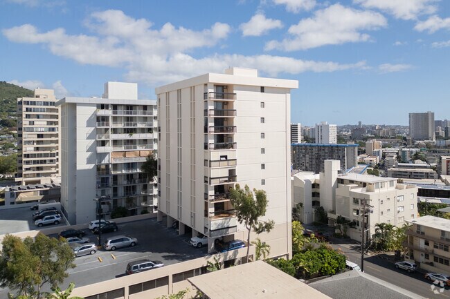 Building Photo - Makikilani Plaza